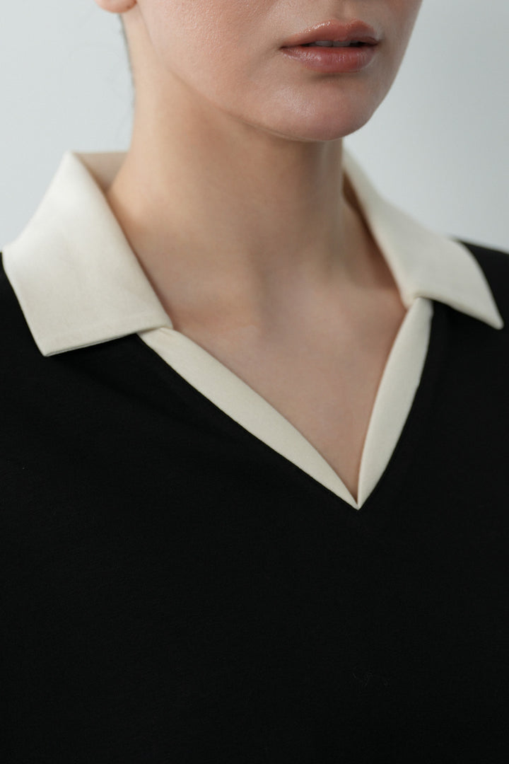 CONTRAST V NECK POLO