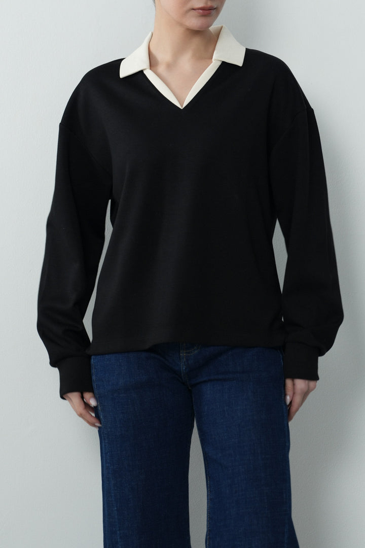 CONTRAST V NECK POLO