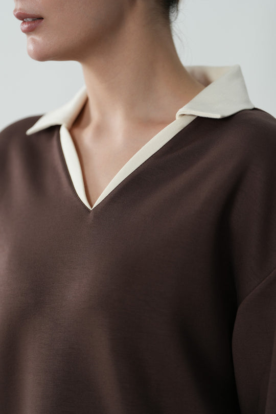 CONTRAST V NECK POLO