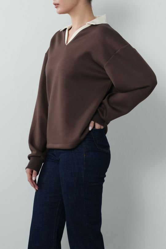 CONTRAST V NECK POLO