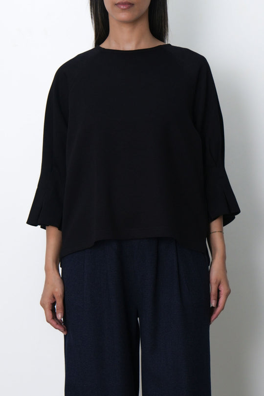 BLACK PLEATED CUFF TEE