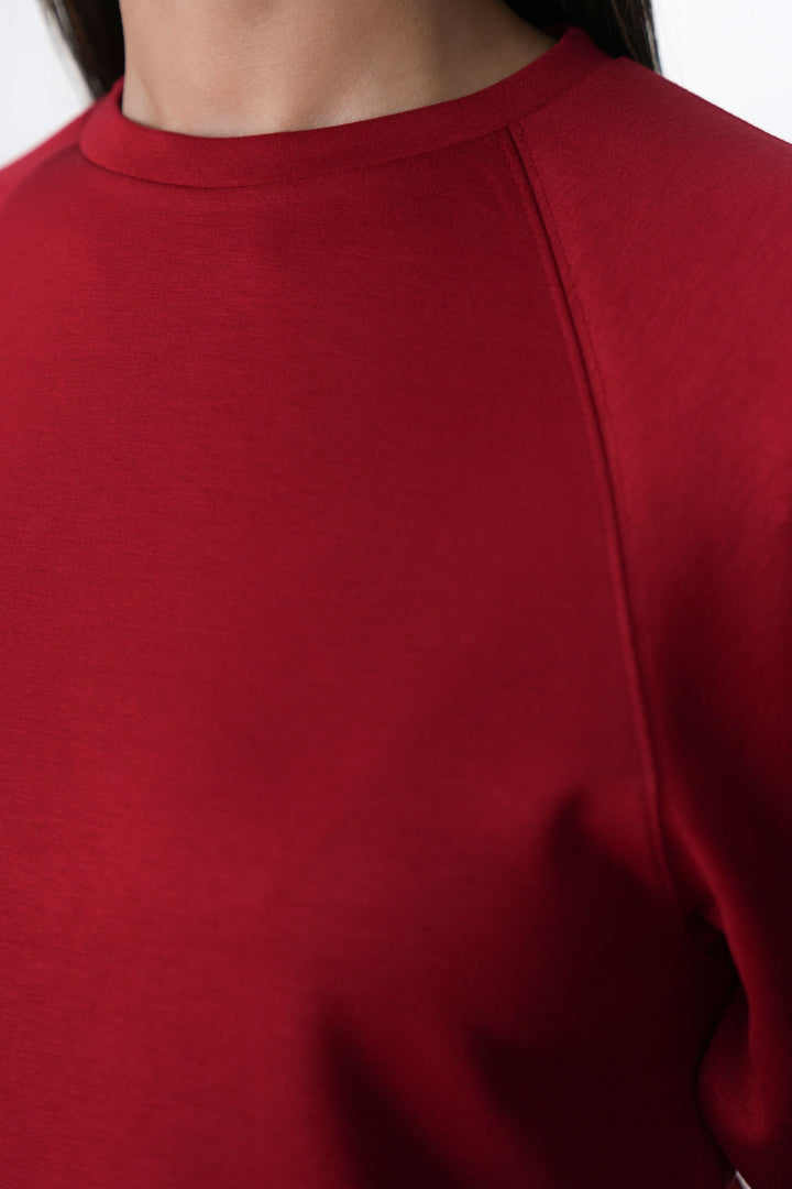 BURGUNDY SEAMED REGLAN TEE