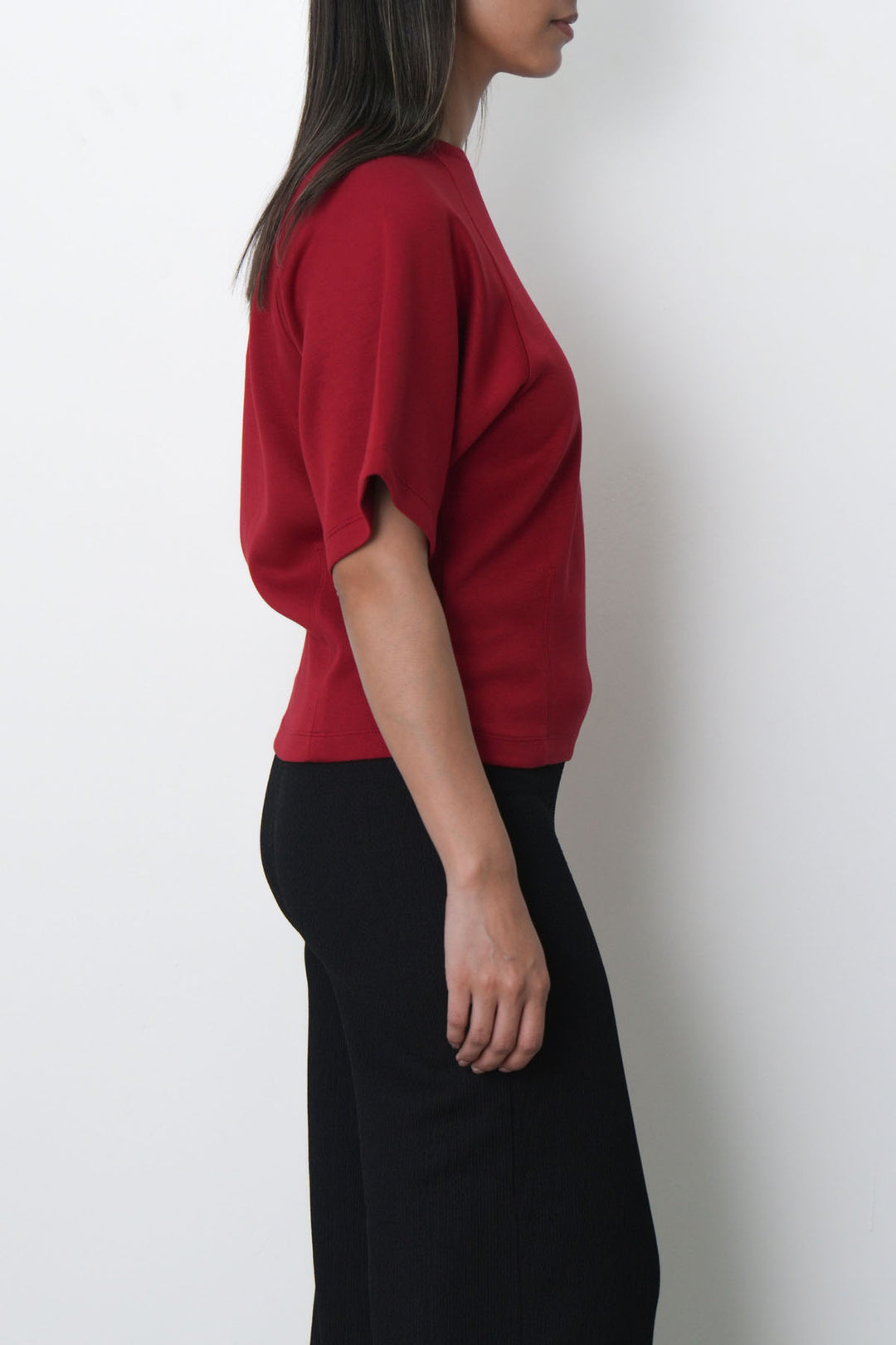 BURGUNDY SEAMED REGLAN TEE
