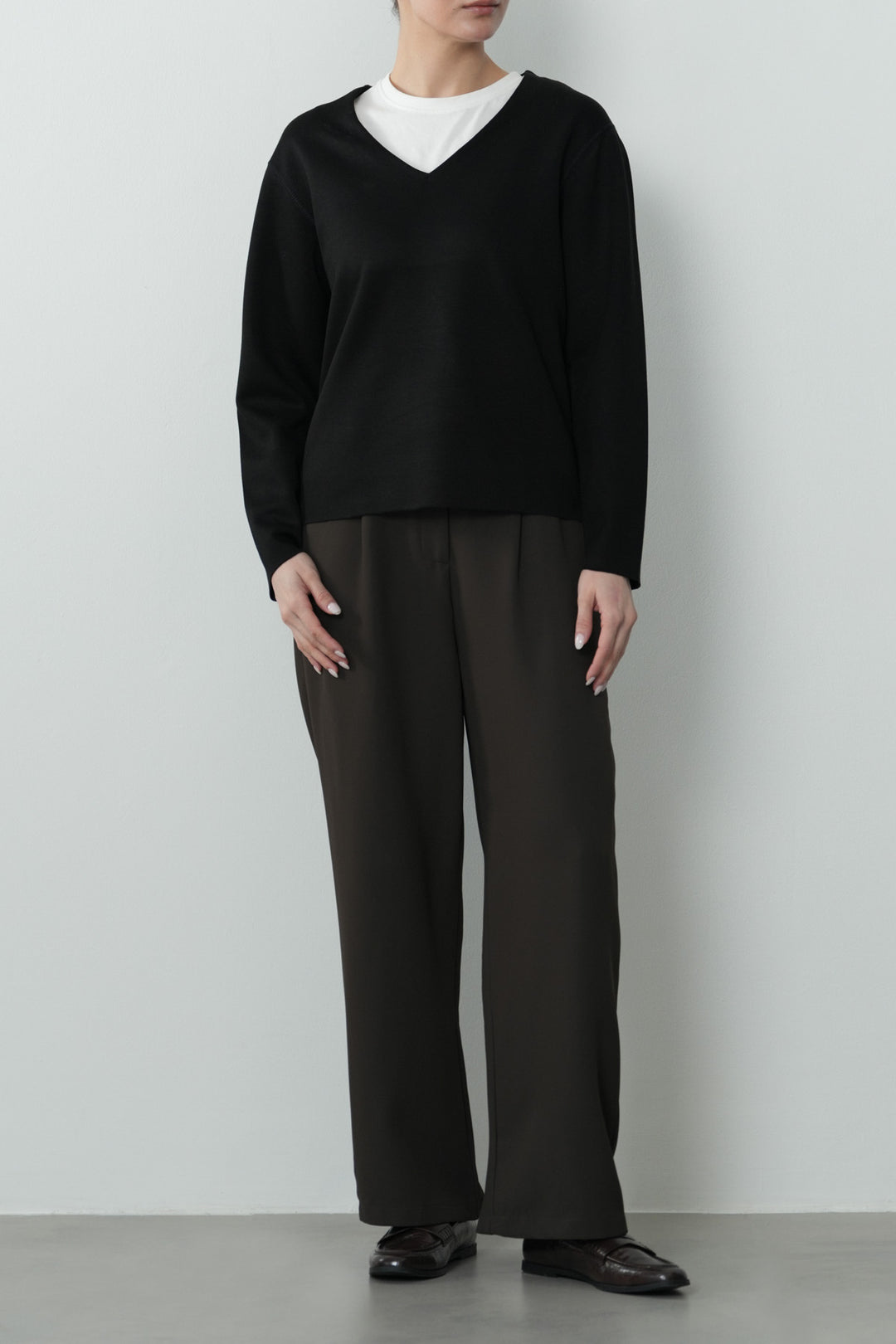 EVERYDAY V NECK TOP