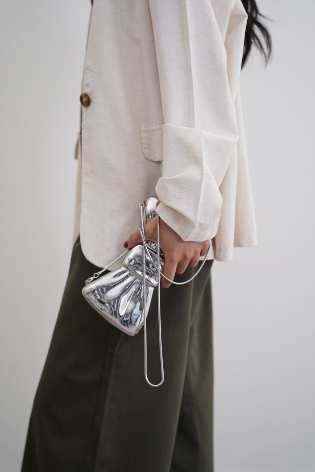 SILVER BOWTIE METAL CLUTCH