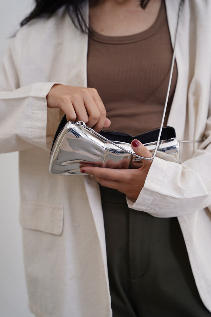 SILVER BOWTIE METAL CLUTCH