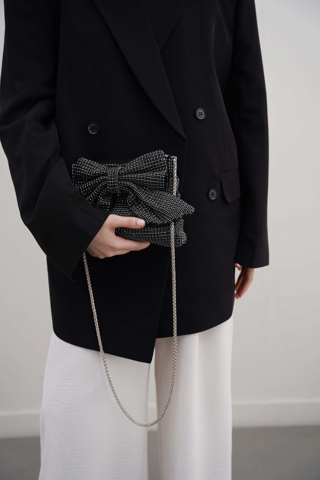 BLACK SWEETHEART CRYSTAL CLUTCH