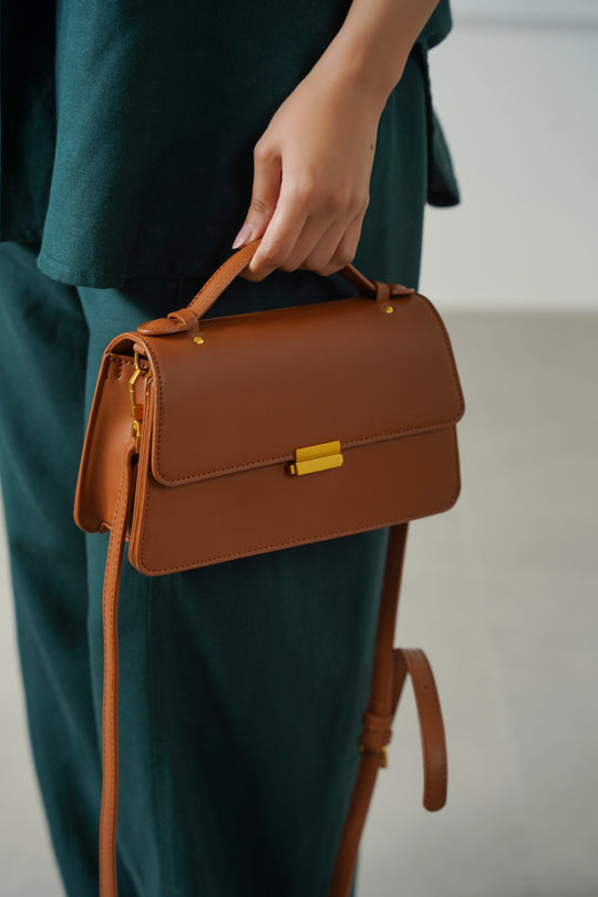 TAN CANBERRA CROSSBODY