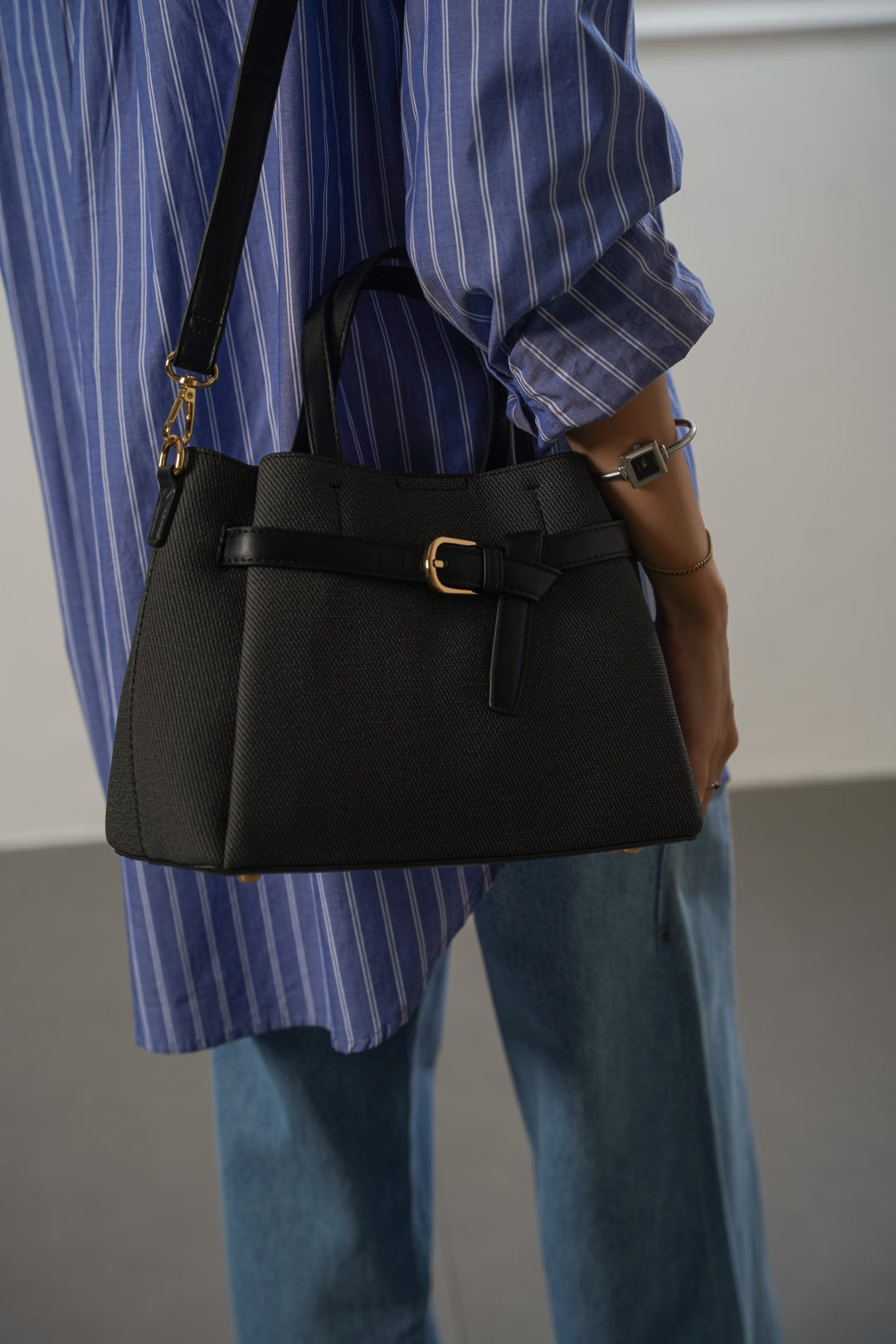 BLACK WEEKEND TOP HANDLE BAG