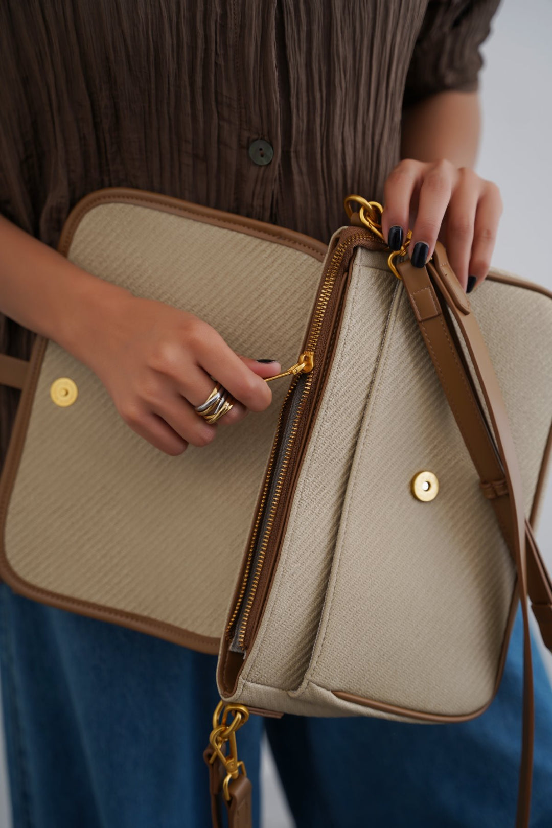 CAMEL SPRING SHOULDER BAG