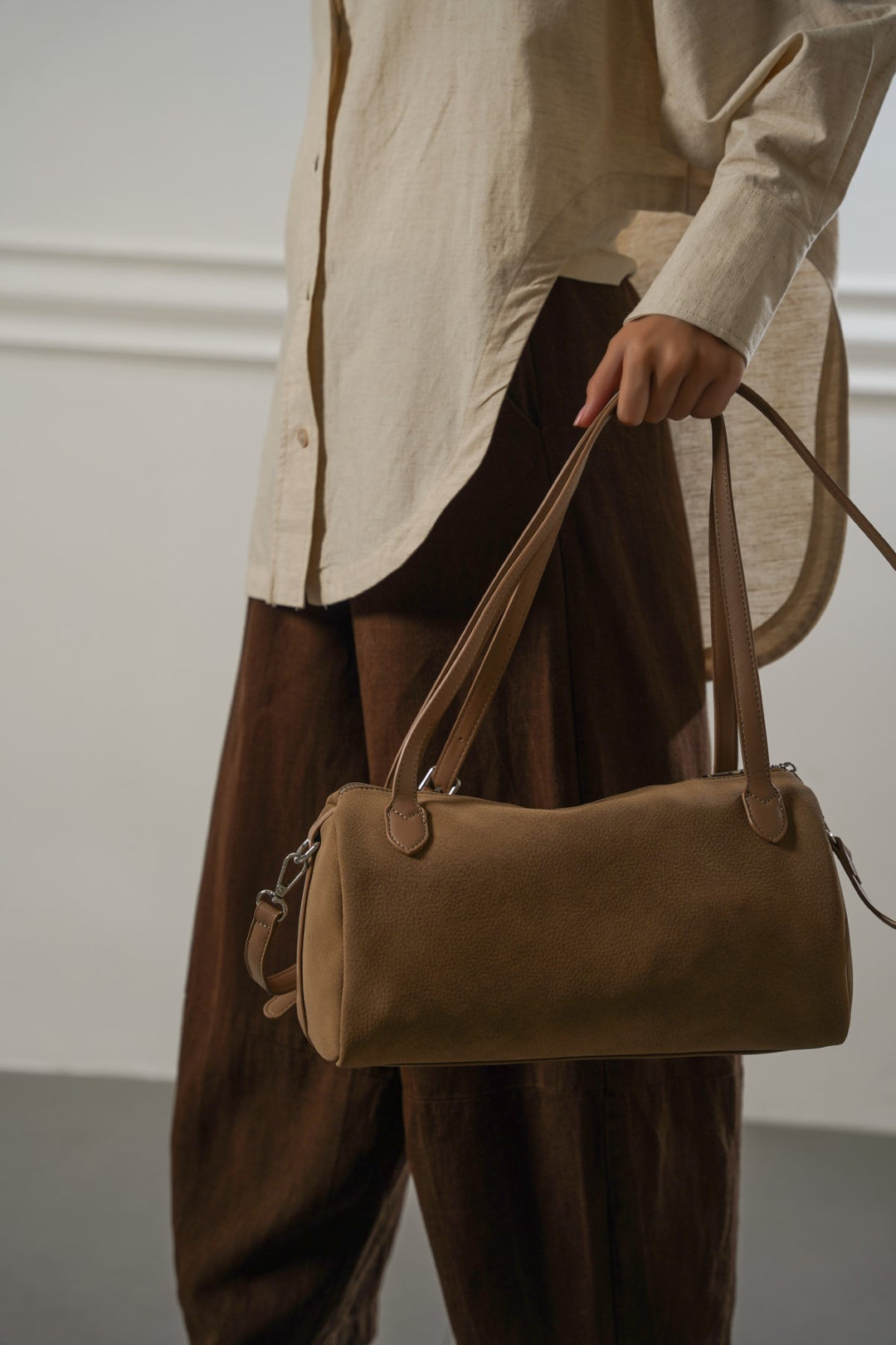 TAUPE CROSSROADS SHOULDER BAG