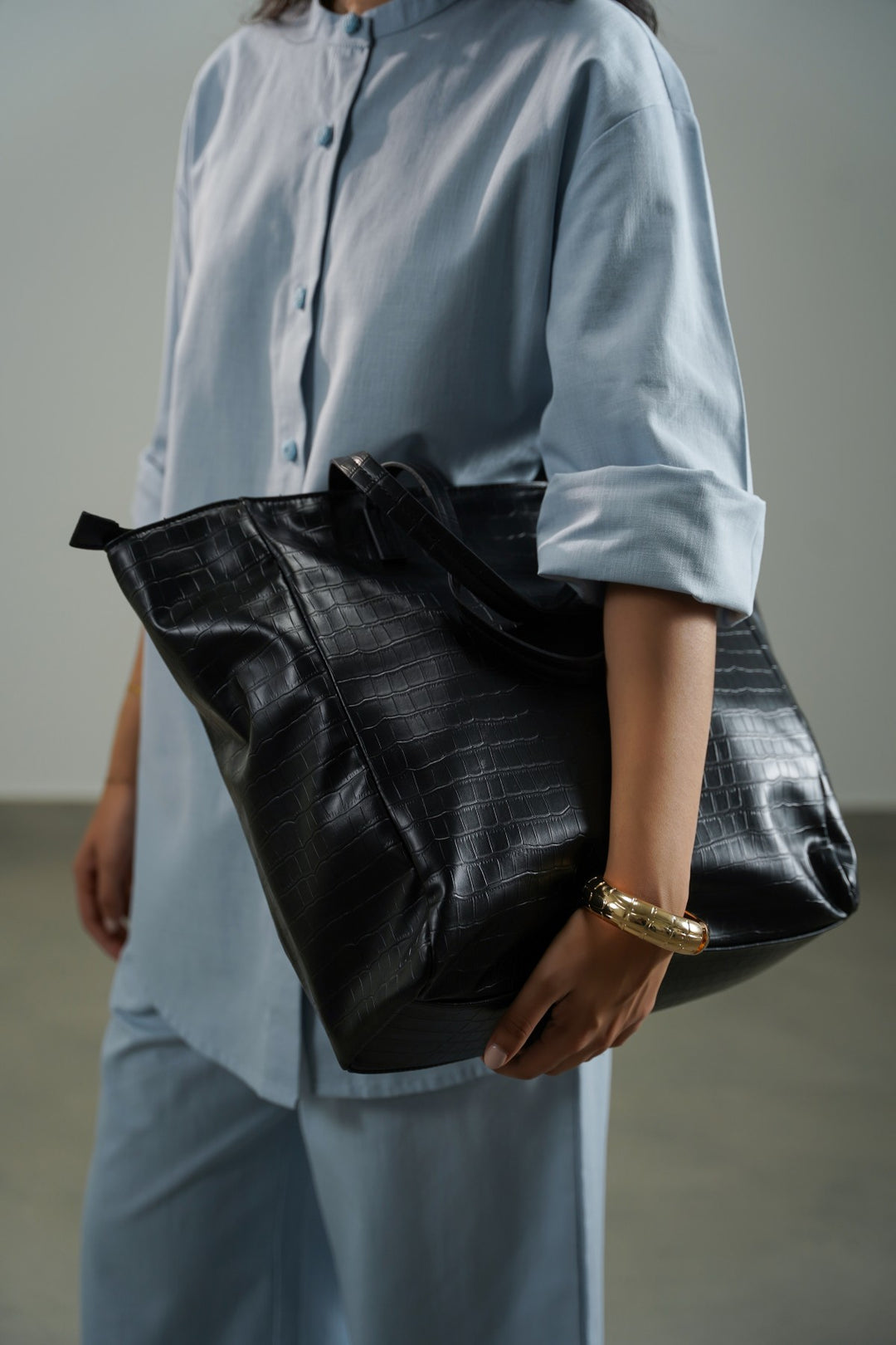 BLACK RAVELLO TOSS-IN TOTE