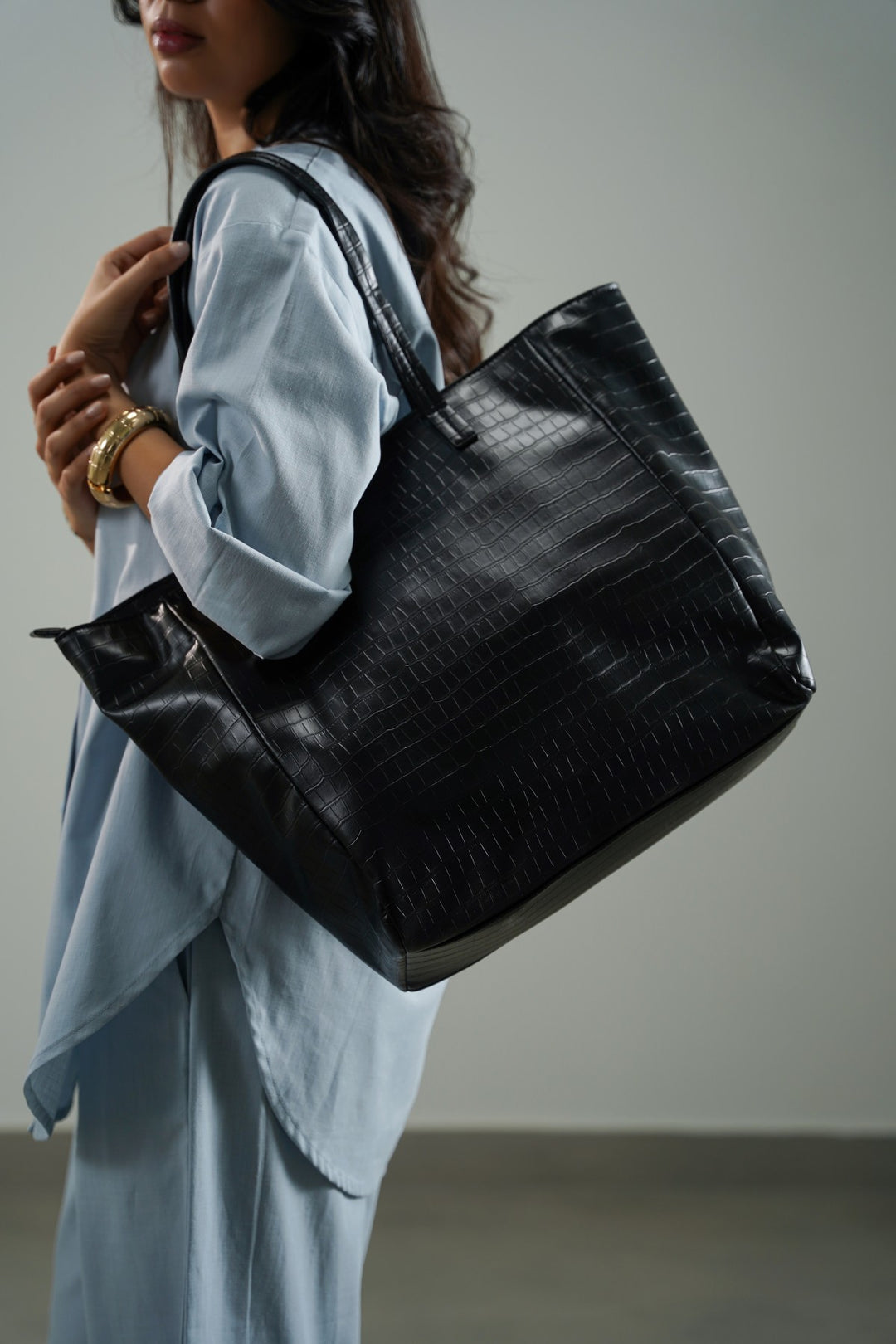BLACK RAVELLO TOSS-IN TOTE