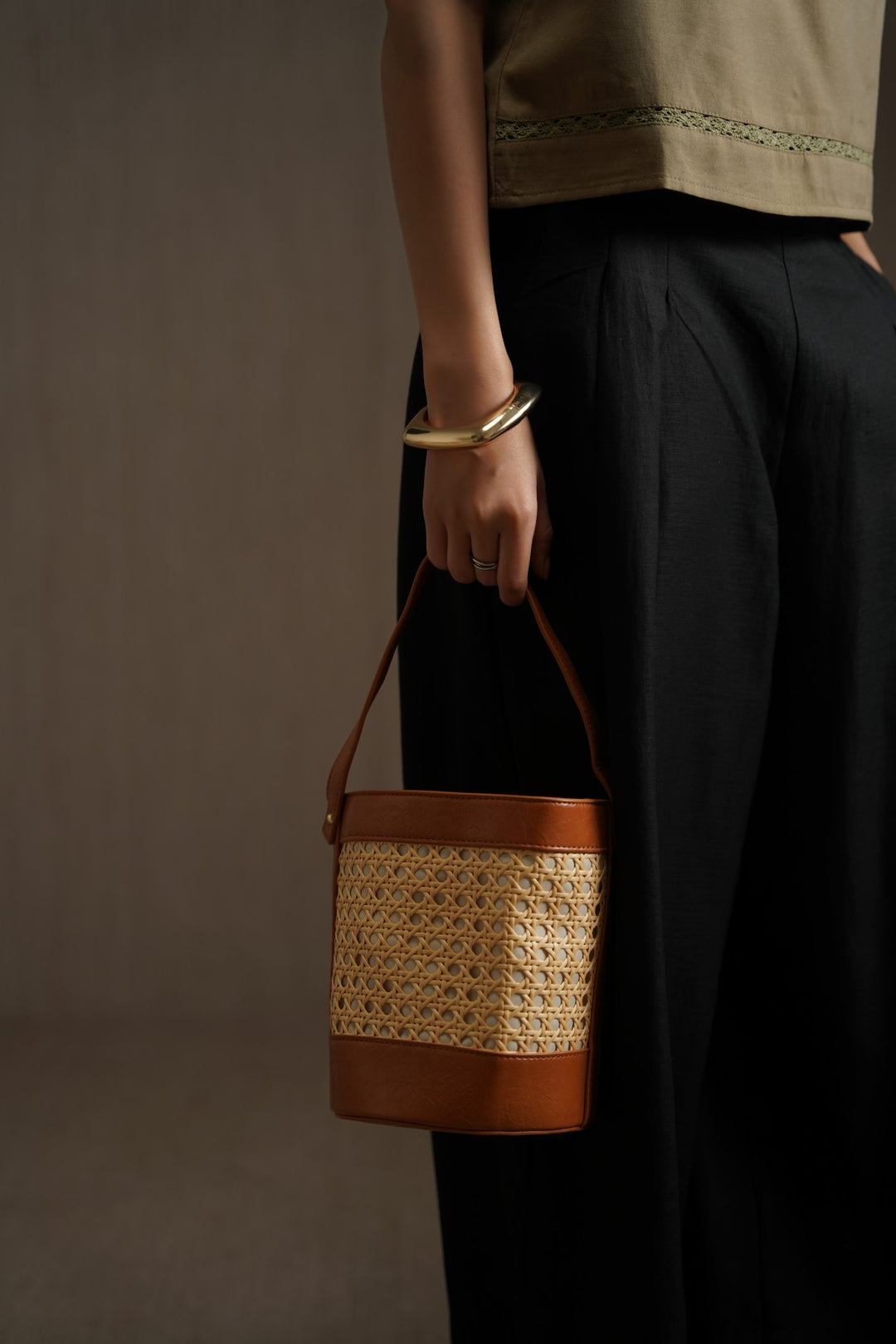 CAMEL TROPICANA BUCKET BAG