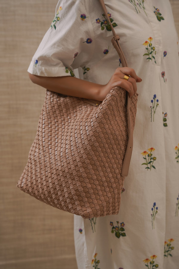TAN PALM WEAVE TOTE