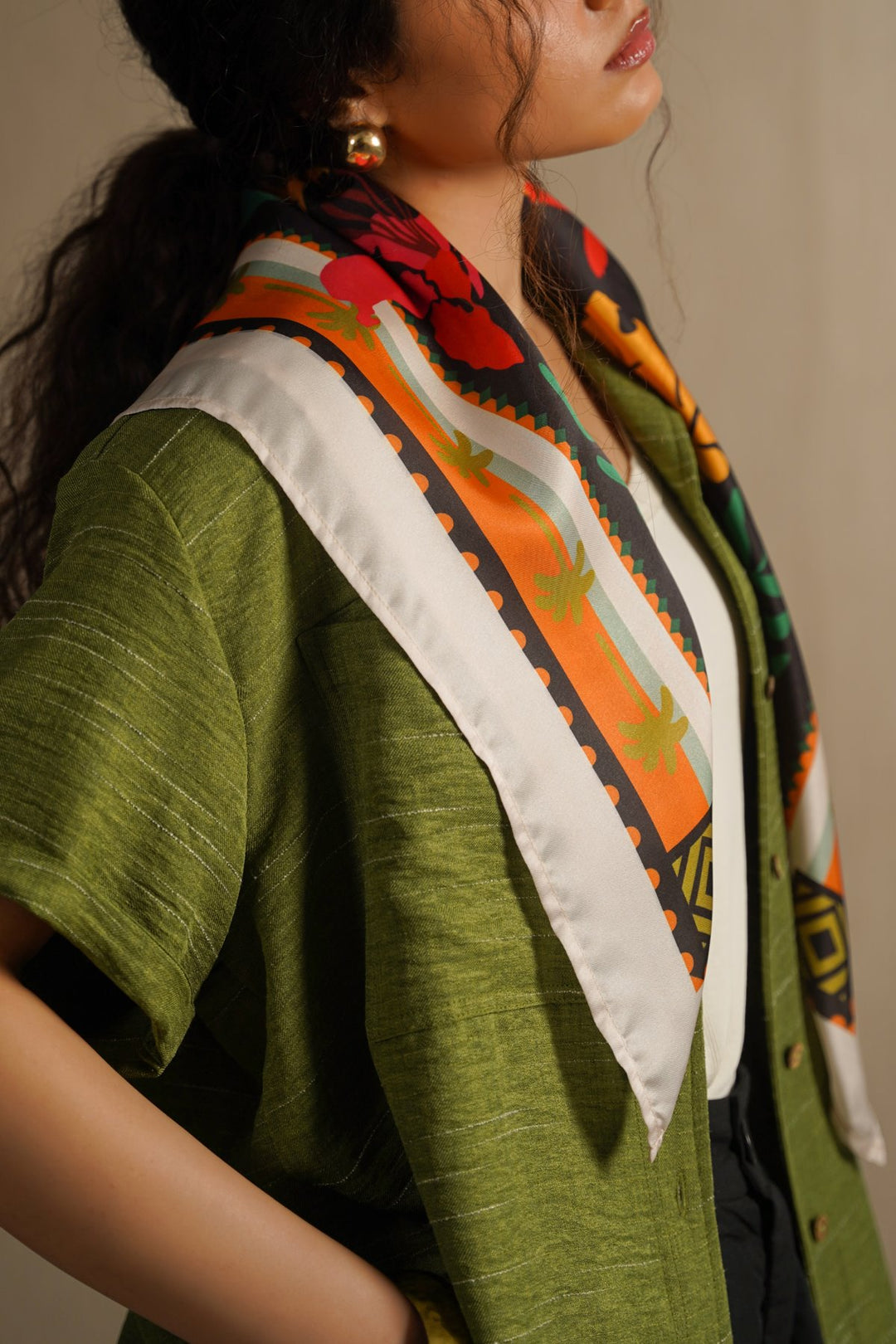 BLACK SUN DIAL SCARF