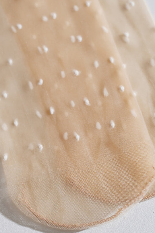 NUDE SHEER DOT SOCKS