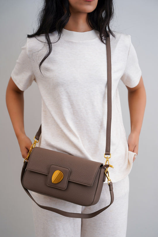 STUDIO SHOULDER BAG