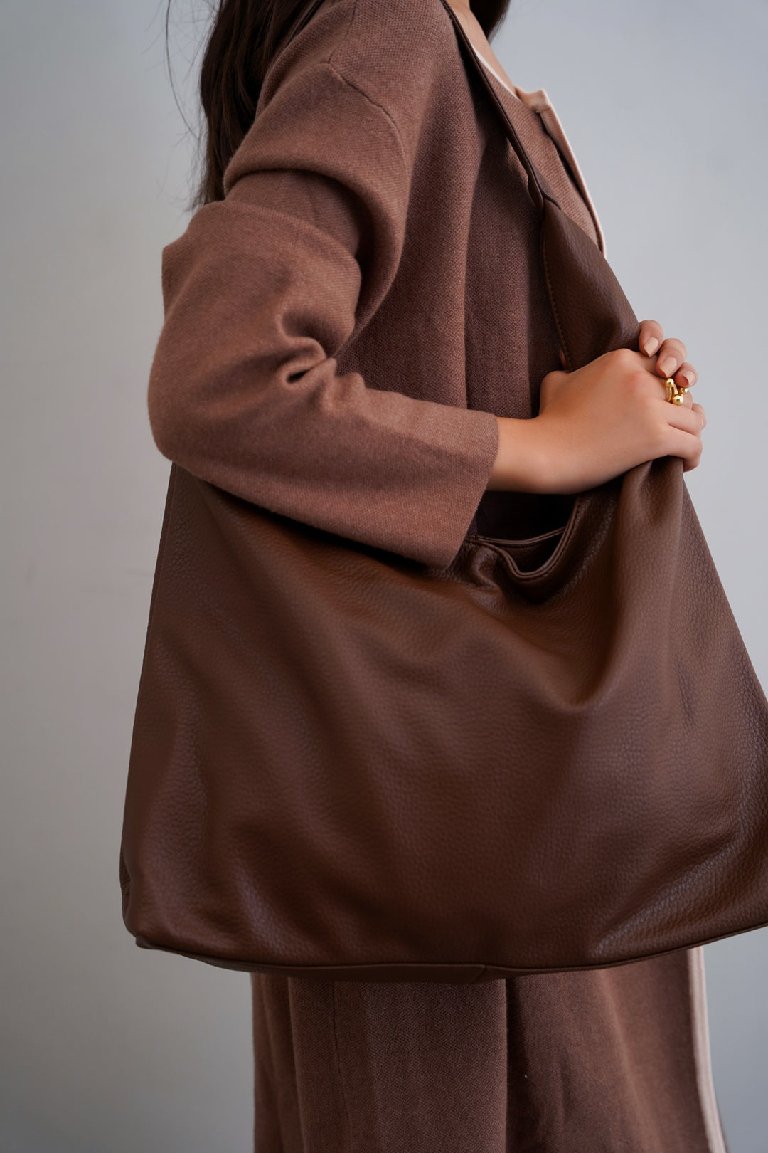 SLOUCHY SOFT TOTE