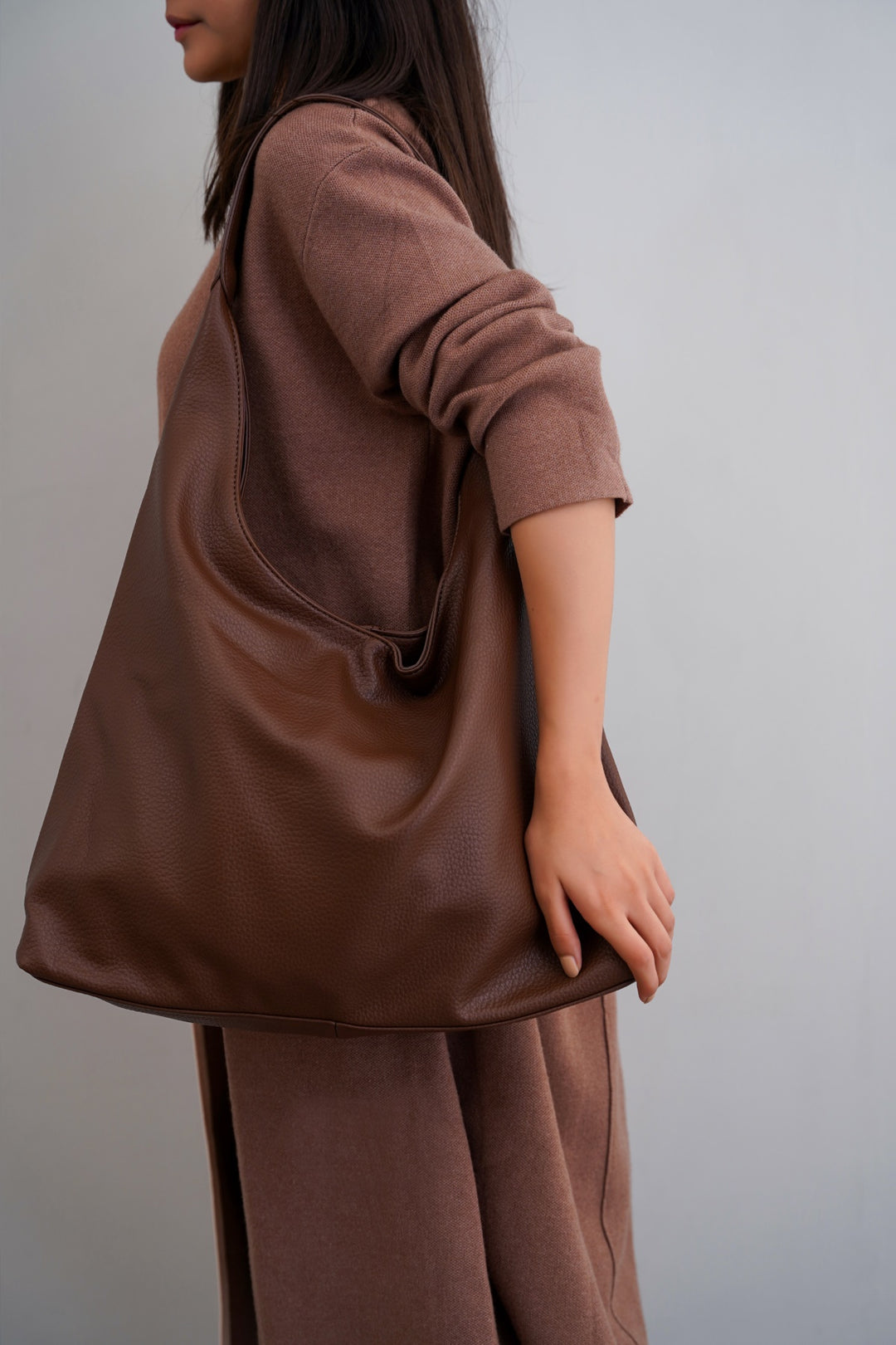 SLOUCHY SOFT TOTE