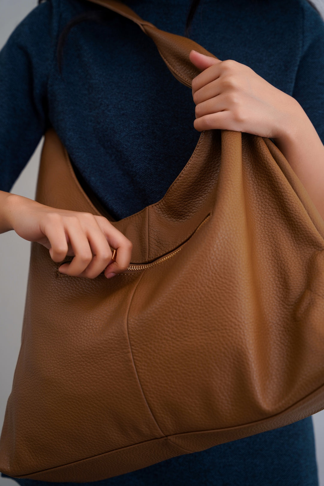 SLOUCHY SOFT TOTE