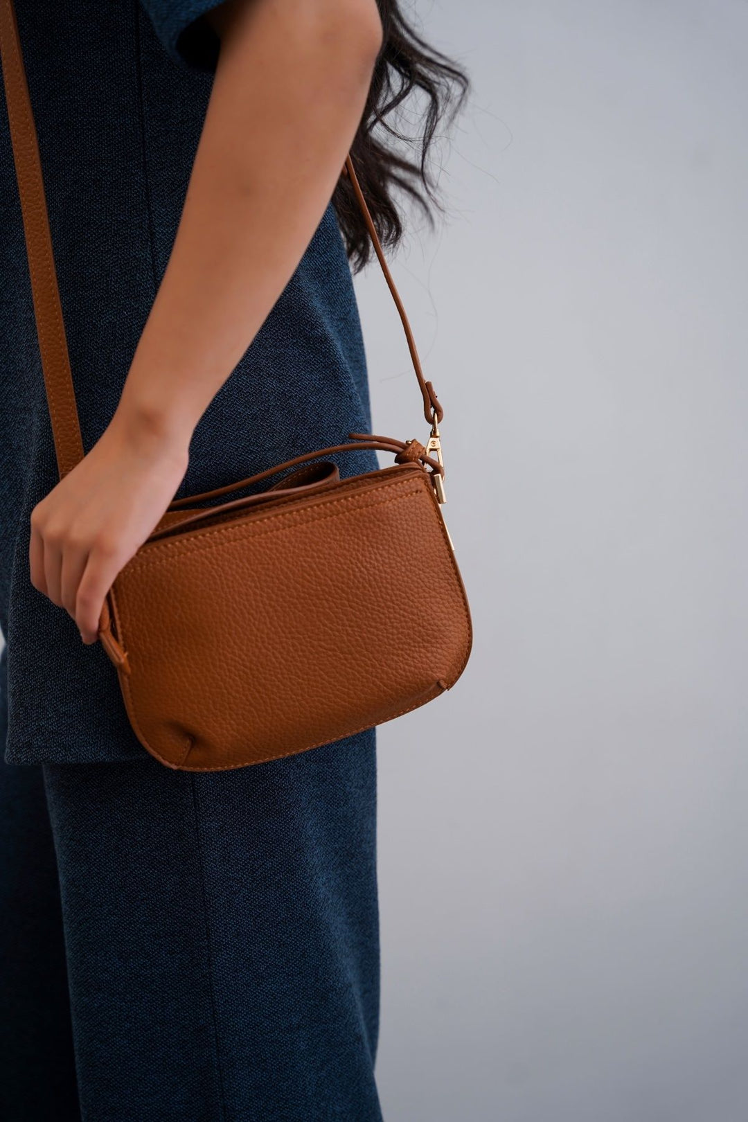 BUTTER CROSSBODY BAG