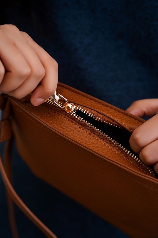 BUTTER CROSSBODY BAG