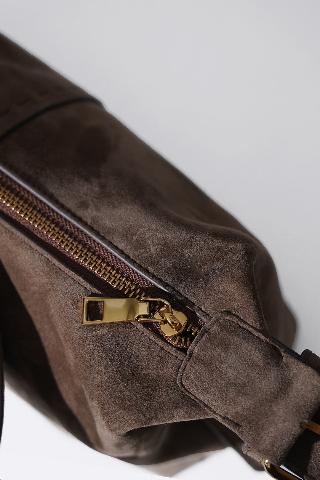 BROWN TOP STITCH BAG IN GENUINE SUEDE