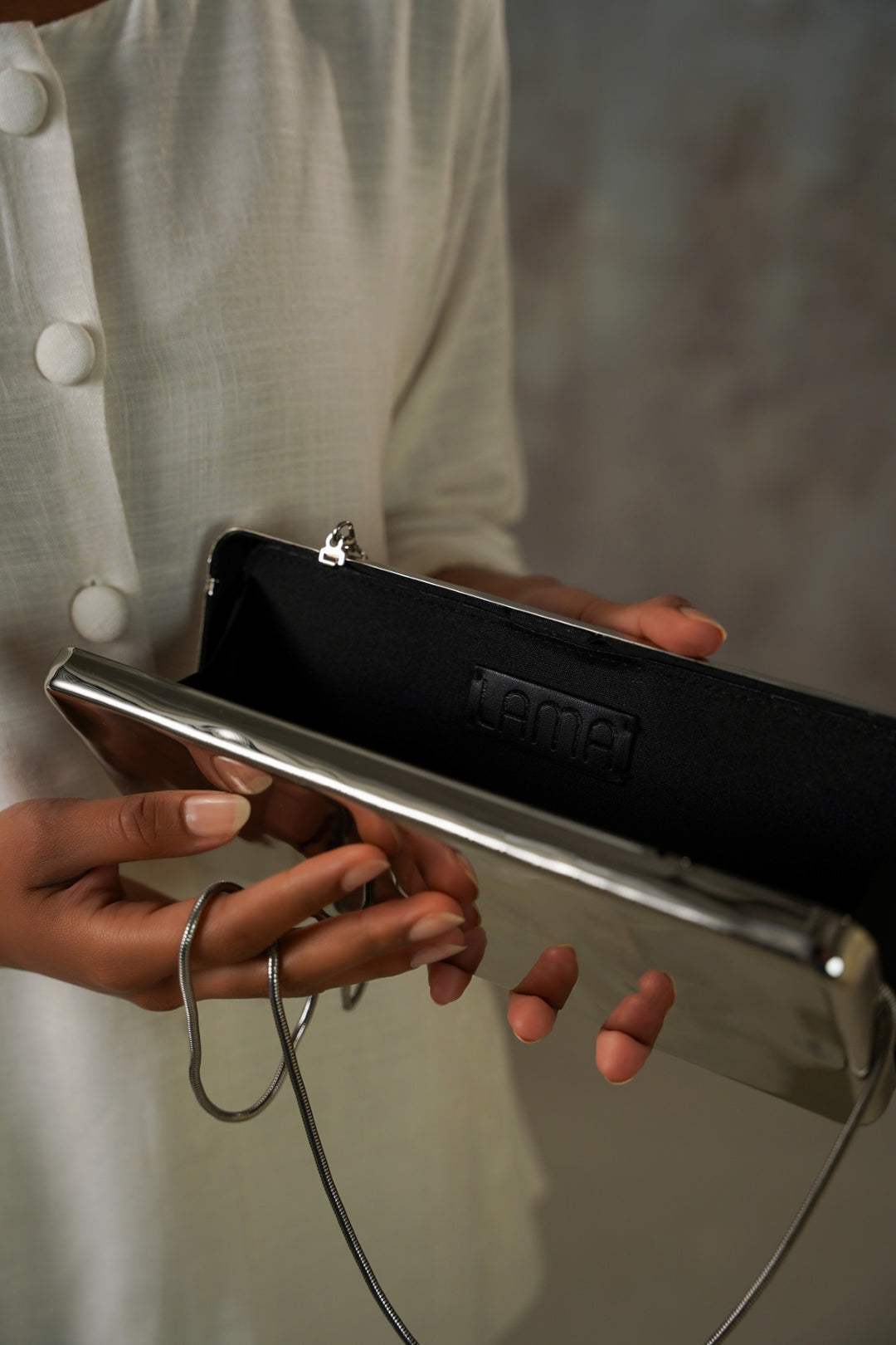 SILVER METALLIC NIGHT CLUTCH