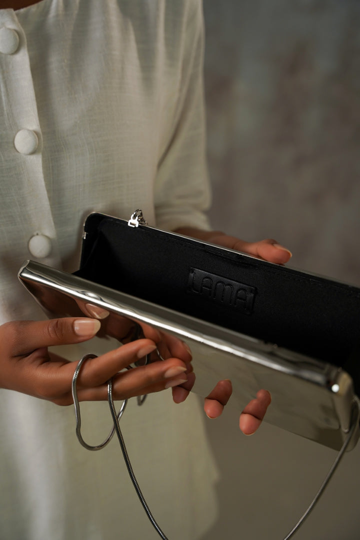 SILVER METALLIC NIGHT CLUTCH