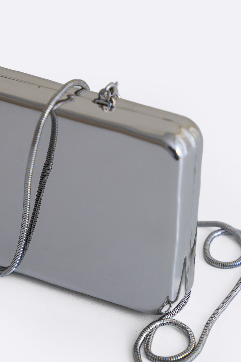 SILVER METALLIC NIGHT CLUTCH