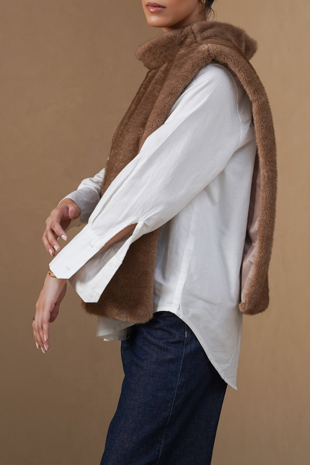 KHAKI FAUX FUR WARMER