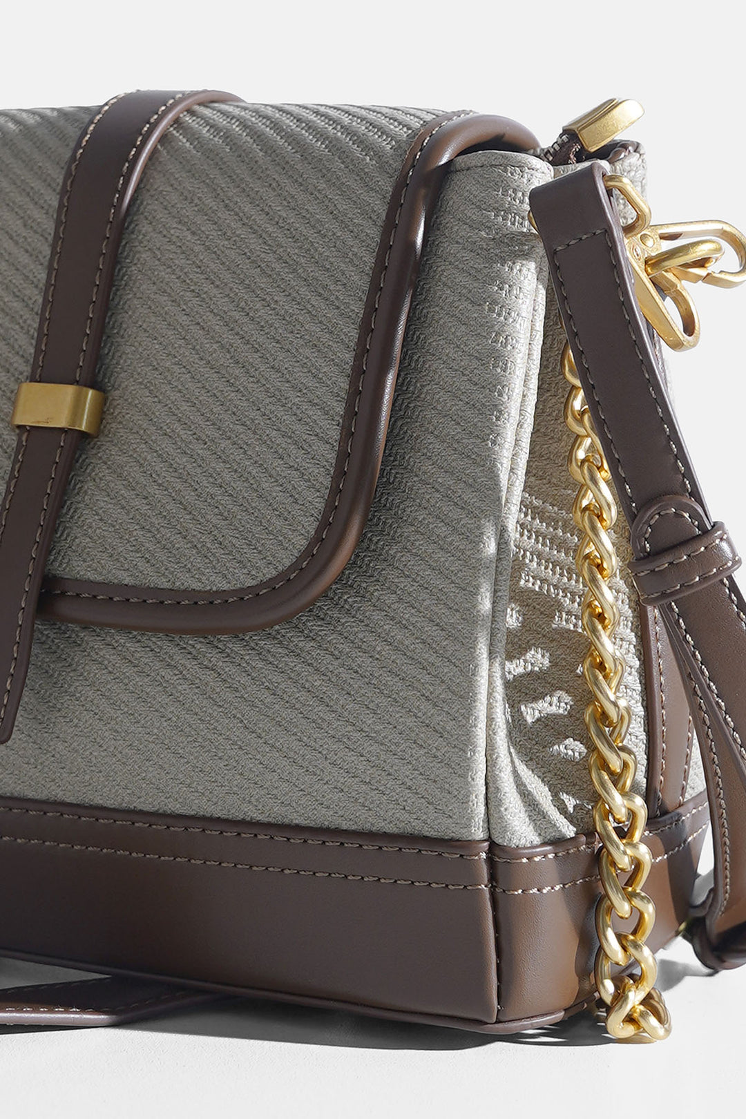 FLAP CROSSBODY BAG