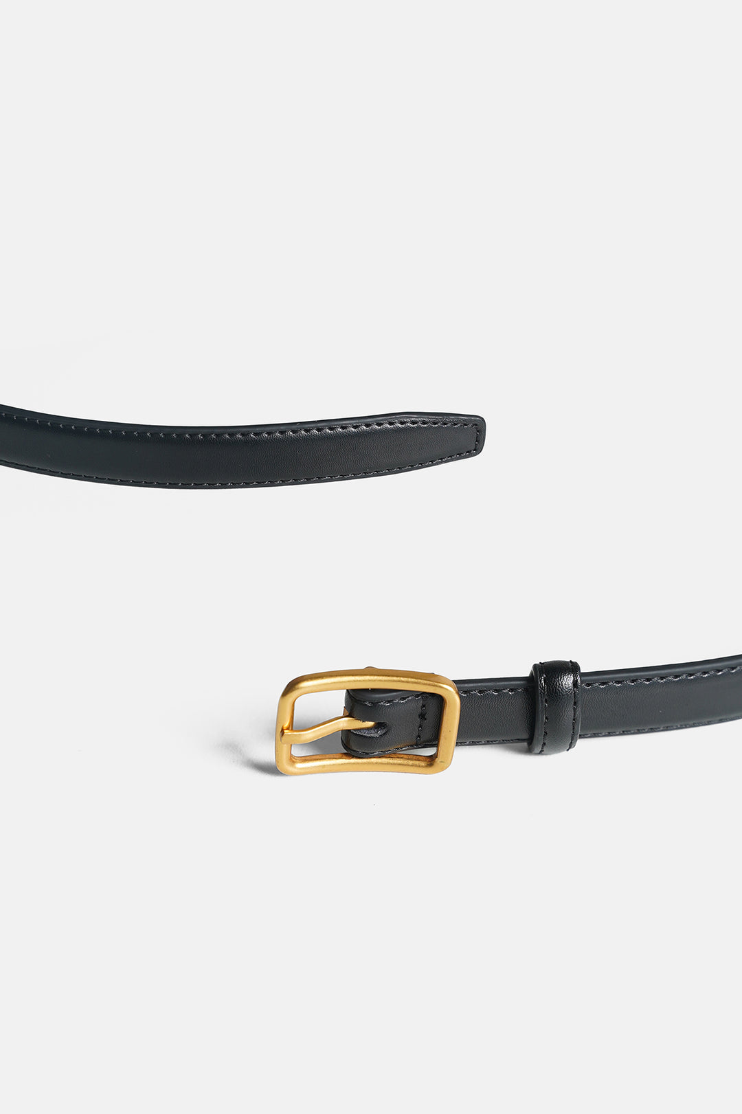 BLACK GIRL AT OFFICE BELT