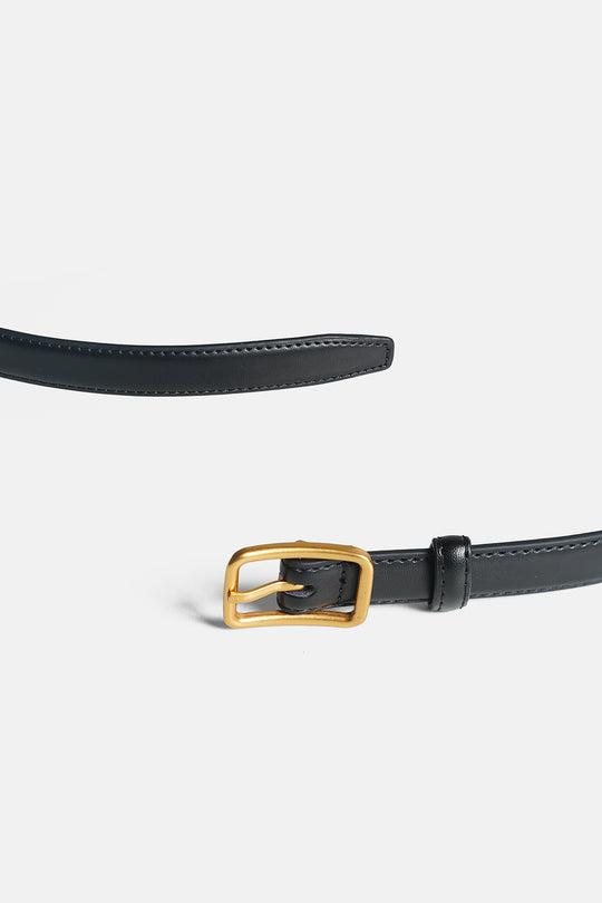 BLACK GIRL AT OFFICE BELT