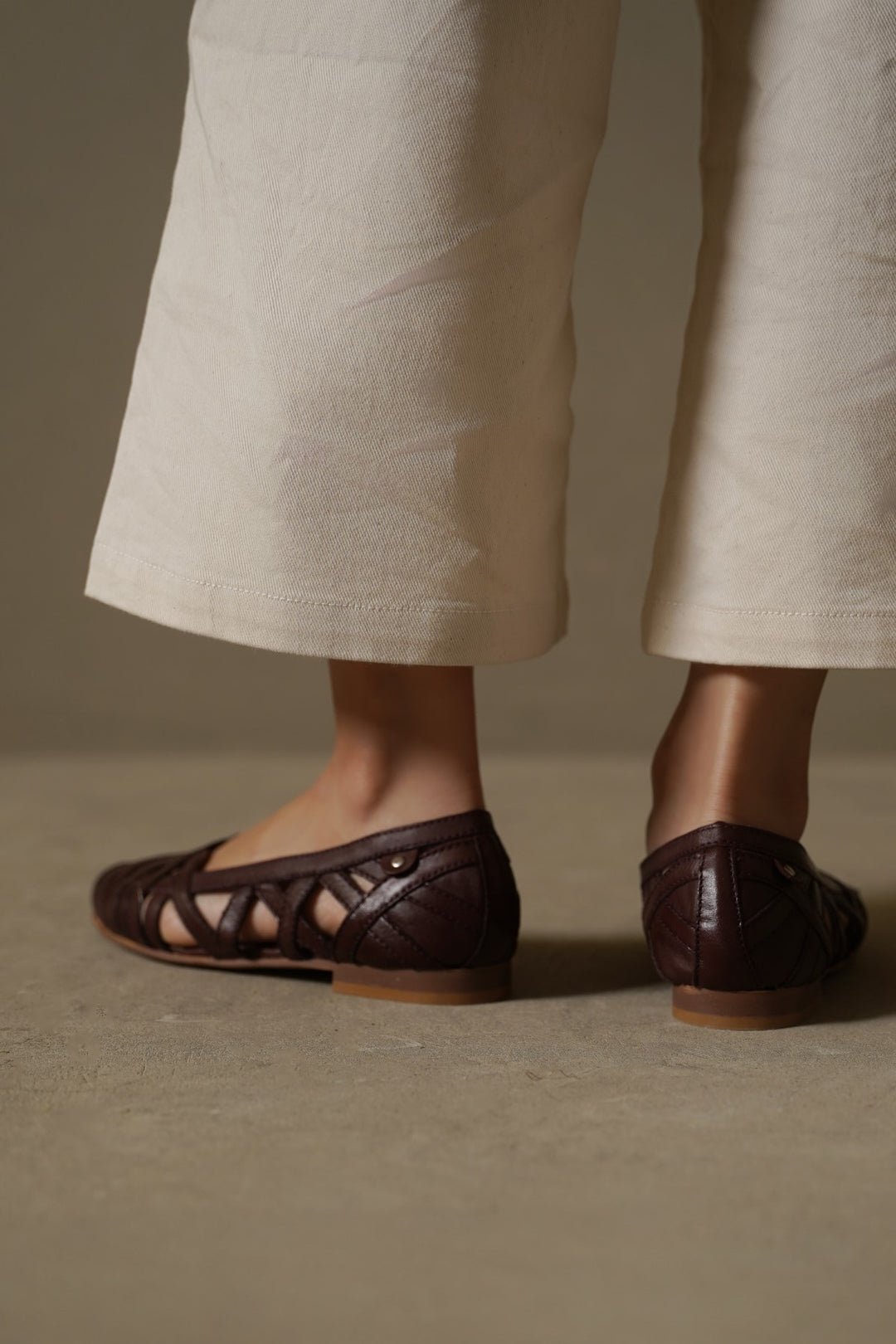 LEATHER WOVEN PUMPS