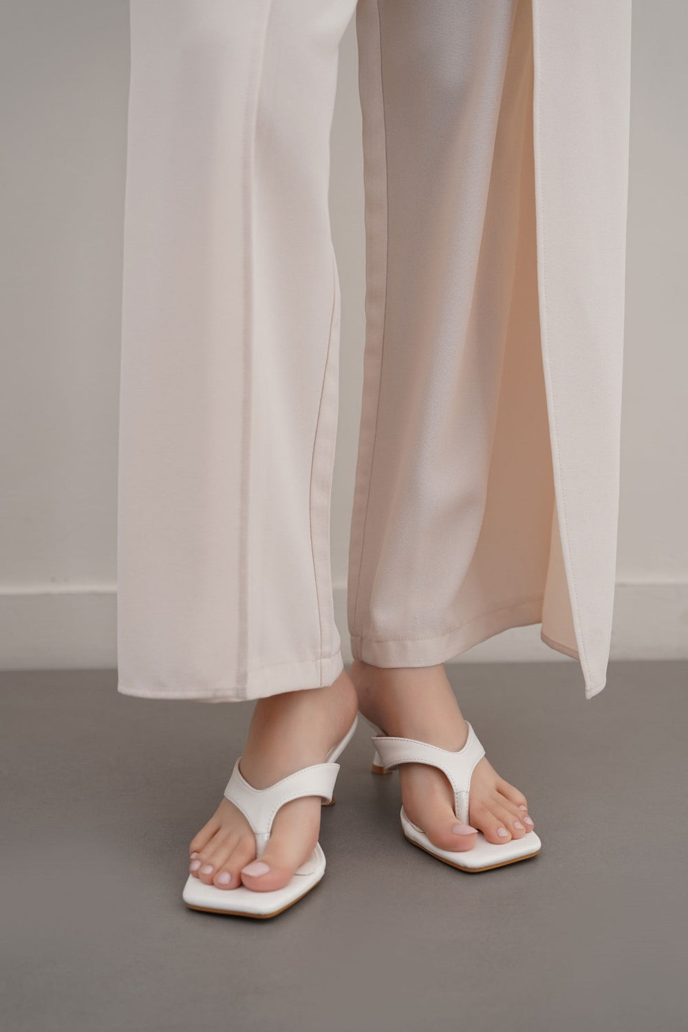 WHITE BILLIE MINI HEELS