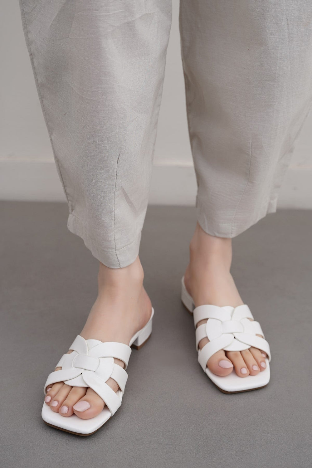 WHITE VENICE BLOCK HEELS