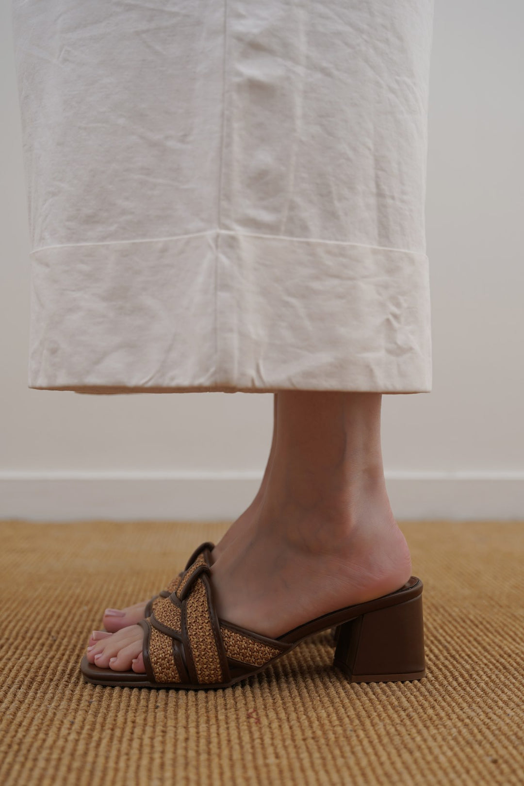 COFFEE WEAVE BLOCK HEELS