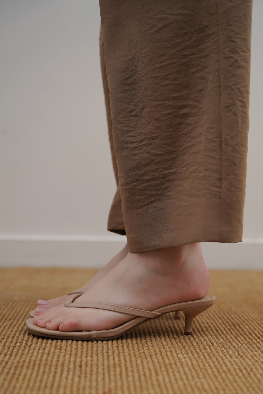BEIGE MALIBU KITTY HEELS