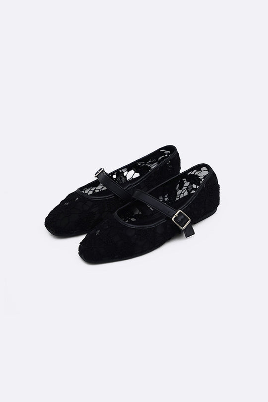BLACK LACE MARY-JANES