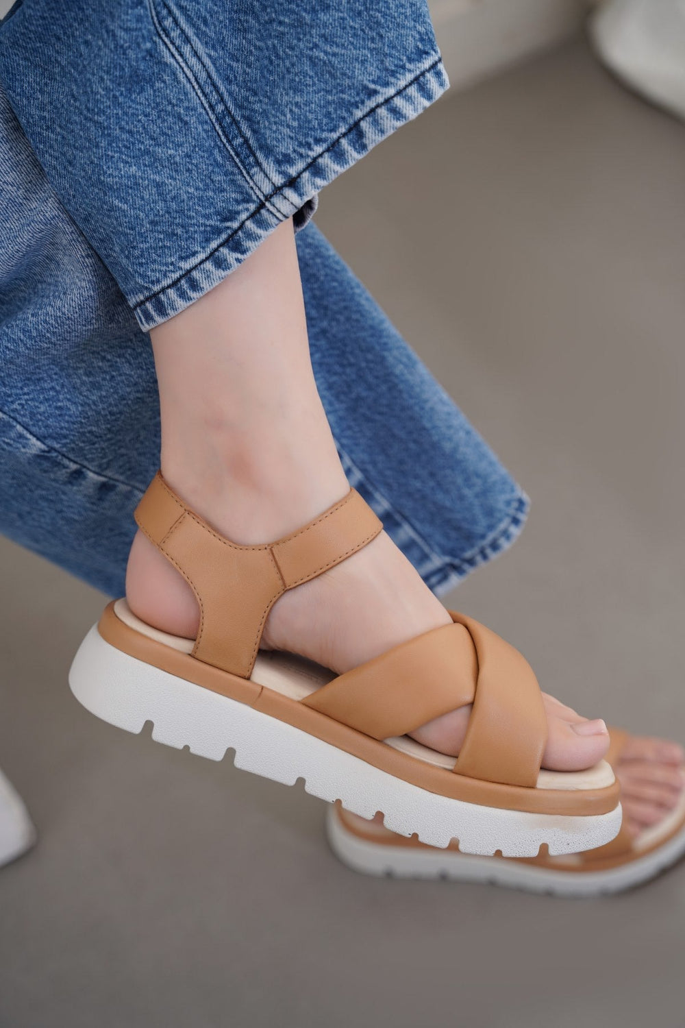 TAN SOFT LEATHER MAMA SANDALS