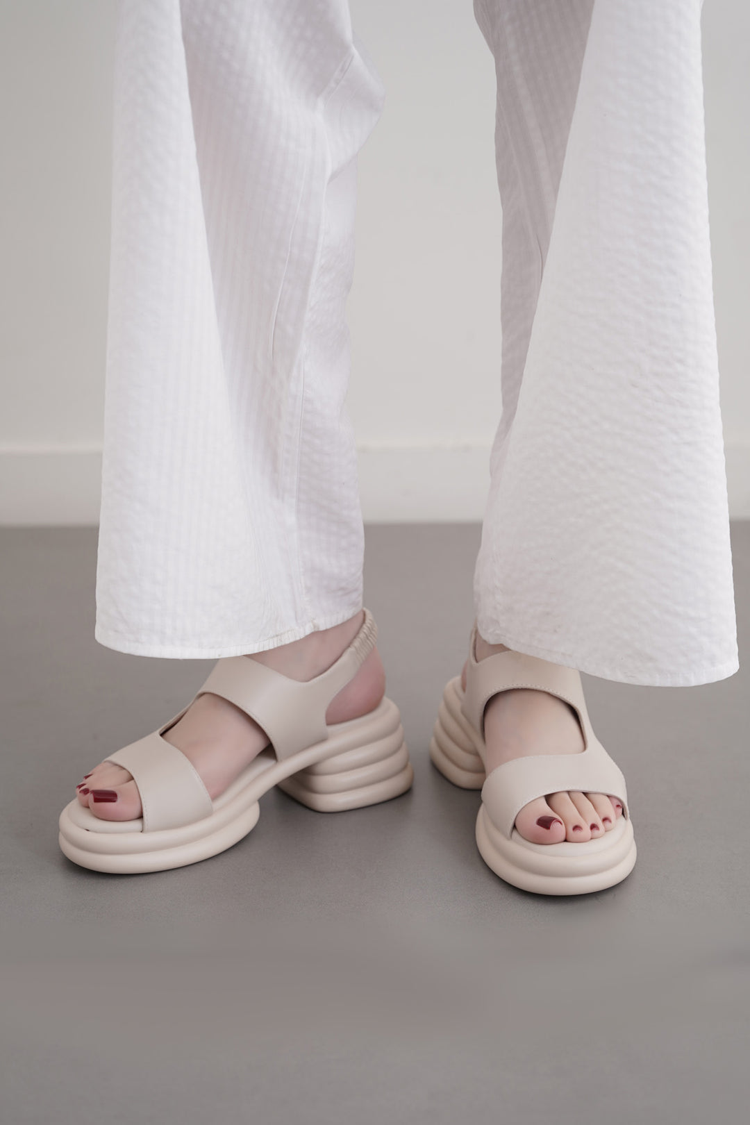 OAT WHITE BUBBLE MAMA SLINGBACKS