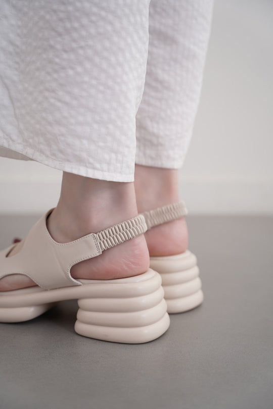 OAT WHITE BUBBLE MAMA SLINGBACKS