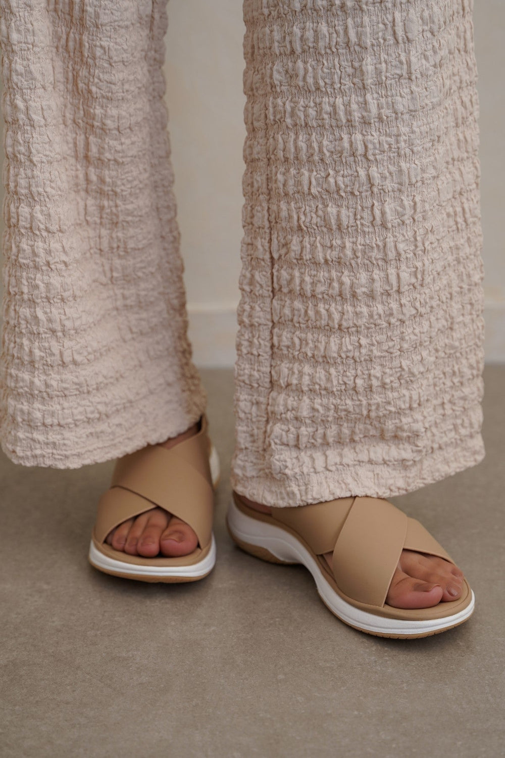 DARK BEIGE CROSS MAMA SANDALS