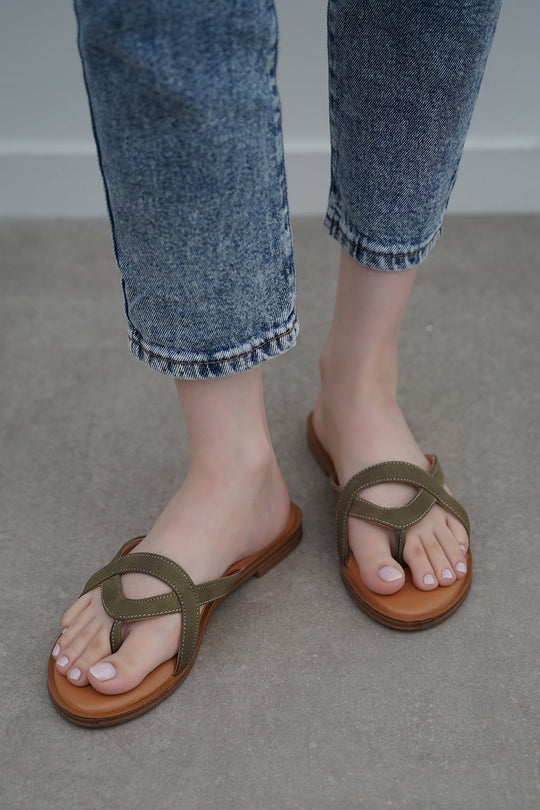 TAUPE SOFT SUMMER SLIDES