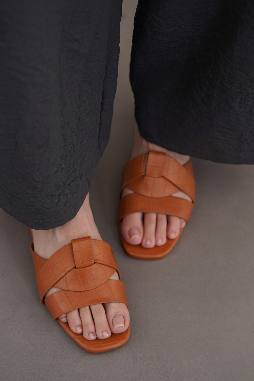 TAN LOTUS SLIDES