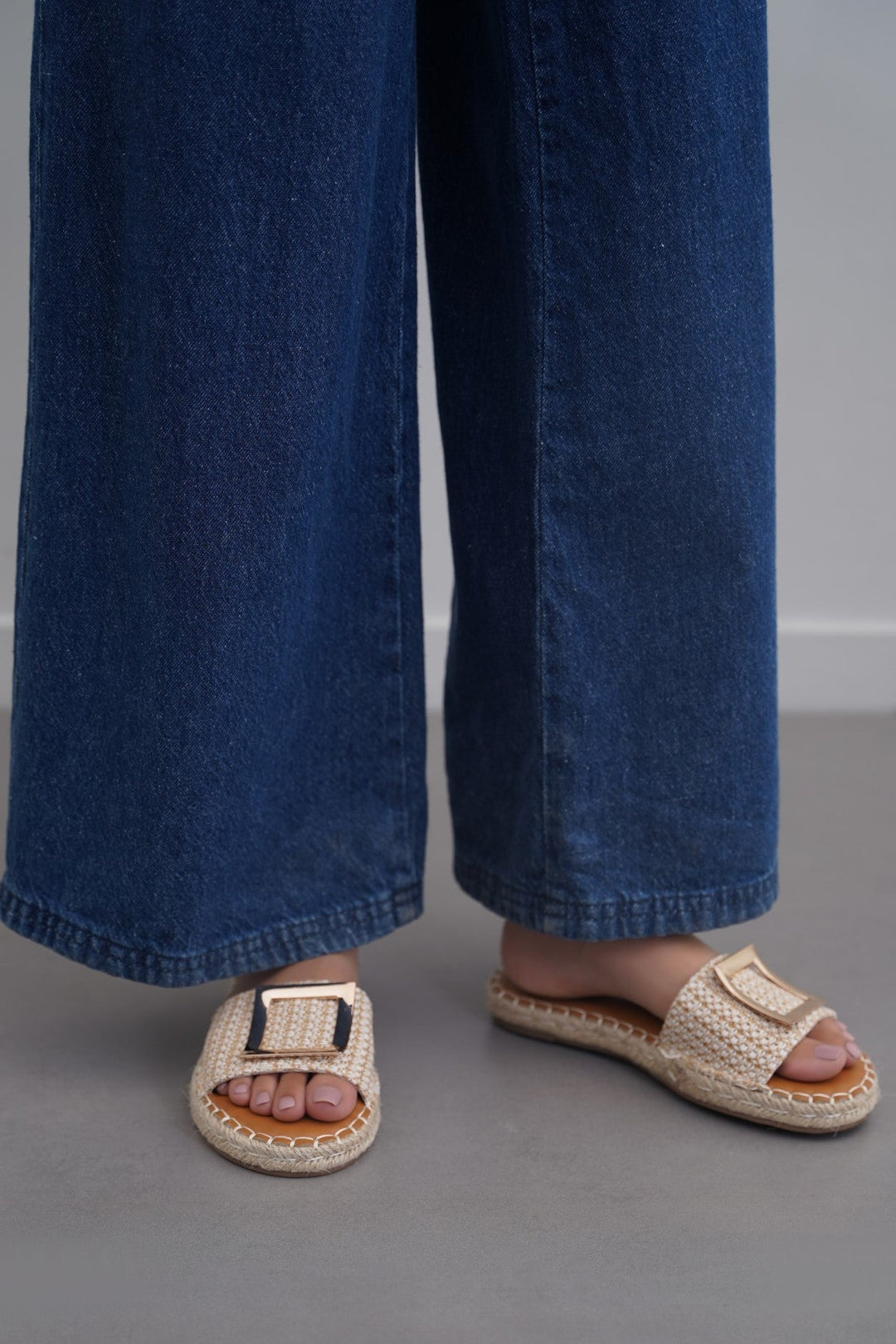 BEIGE ROMA BUCKLE SLIDES