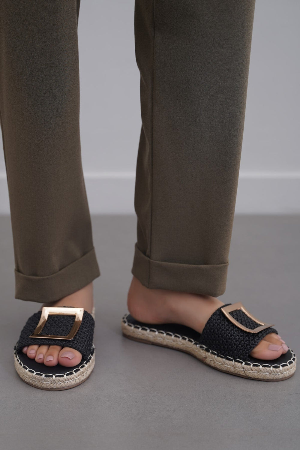 BLACK ROMA BUCKLE SLIDES