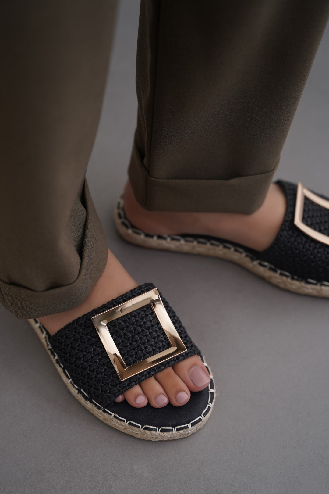 BLACK ROMA BUCKLE SLIDES